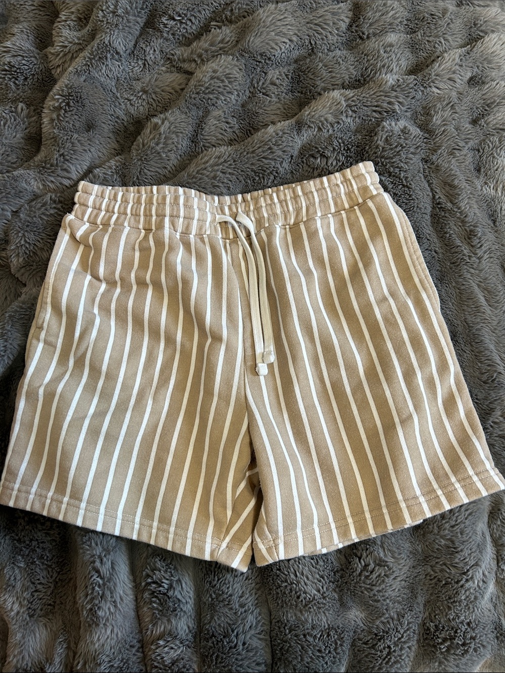 Forever 21 Beige and White Striped Men’s Hybrid Shorts